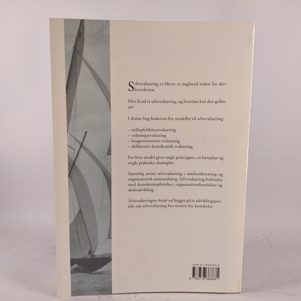 Selvevalueringens Hvide sejl af Peter Dahler-Larsen