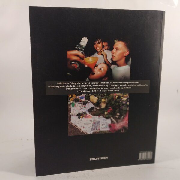 Øjenvidner - 2001 som politikens fotografer så det