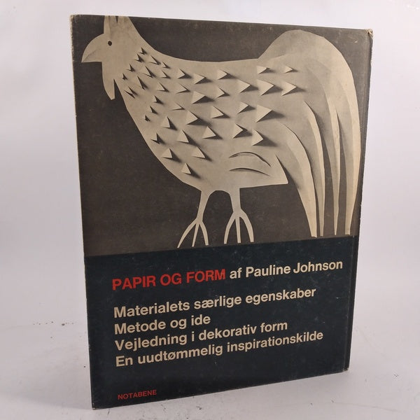 Papir og form. Grundformer og variationer af Pauline Johnson