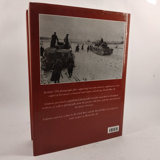 Panzer - the illustrated history of German armour in WWII af Niall Barr and Russell Hart