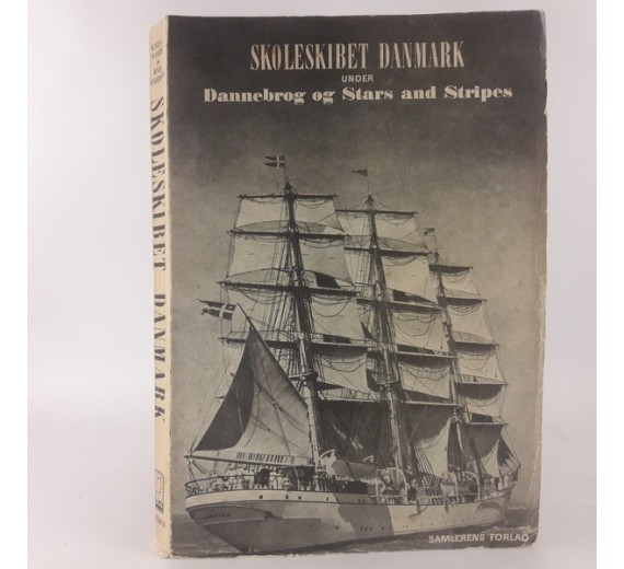 Skoleskibet Danmark under Dannebrog og Stars and S, Knud L. Hansens